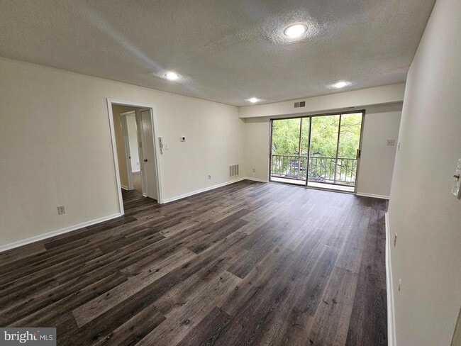 property at 21 Par Haven Dr