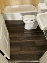 27 S Locust St, Unit 1 in Hagerstown, MD - Foto de edificio - Building Photo