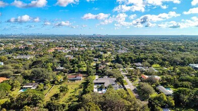 9040 SW 110th Ave in Miami, FL - Building Photo - Building Photo