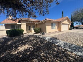 3817 Camino Arroyo in Sierra Vista, AZ - Building Photo - Building Photo