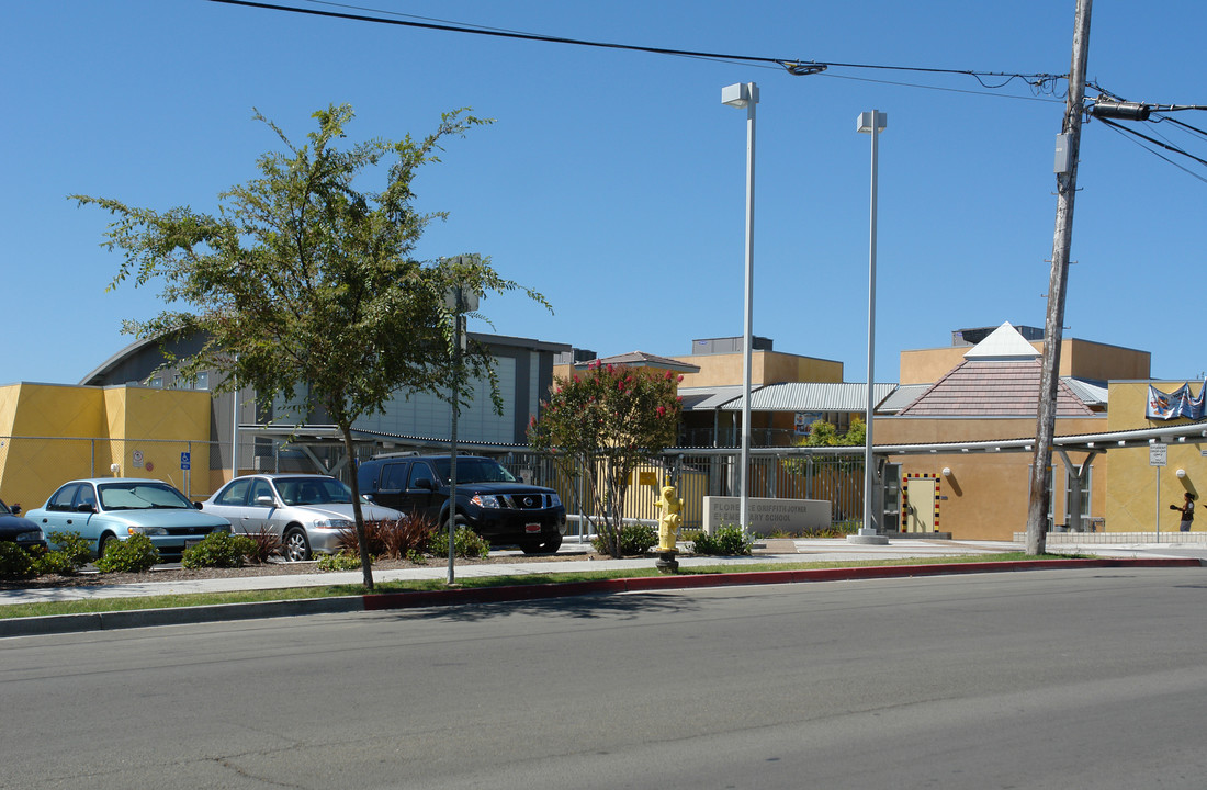 3306-3308 Van Dyke Ave in San Diego, CA - Building Photo