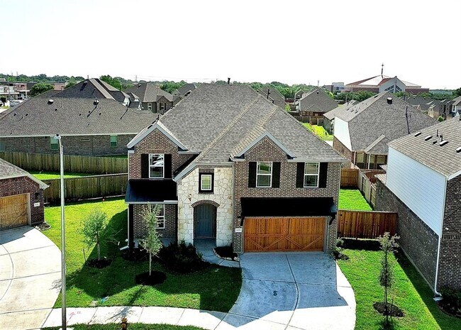 2006 Cottage Ct in Sugar Land, TX - Building Photo - Building Photo