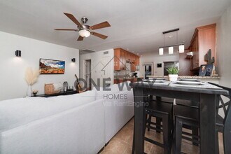 8702 E Sheridan St in Scottsdale, AZ - Building Photo - Building Photo