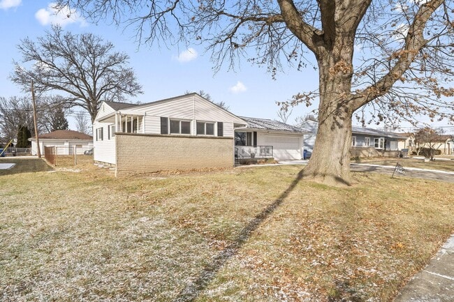 1565 Garywood Ave in Columbus, OH - Building Photo - Building Photo