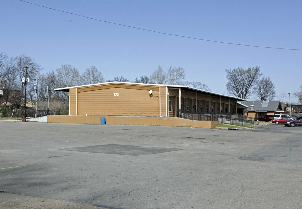 728 E Alston Ave in Memphis, TN - Foto de edificio