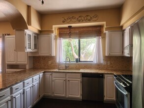 4465 Vista De Luz Ct in Las Cruces, NM - Building Photo - Building Photo