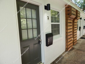 712 Highland Ave NE in Atlanta, GA - Building Photo - Building Photo