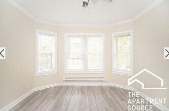 646 W Roscoe St, Unit 1 in Chicago, IL - Foto de edificio - Building Photo