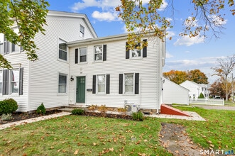 736 Main St in Branford, CT - Building Photo - Building Photo