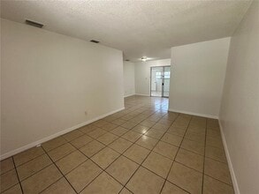 4072 Kirkland Blvd in Orlando, FL - Building Photo - Building Photo