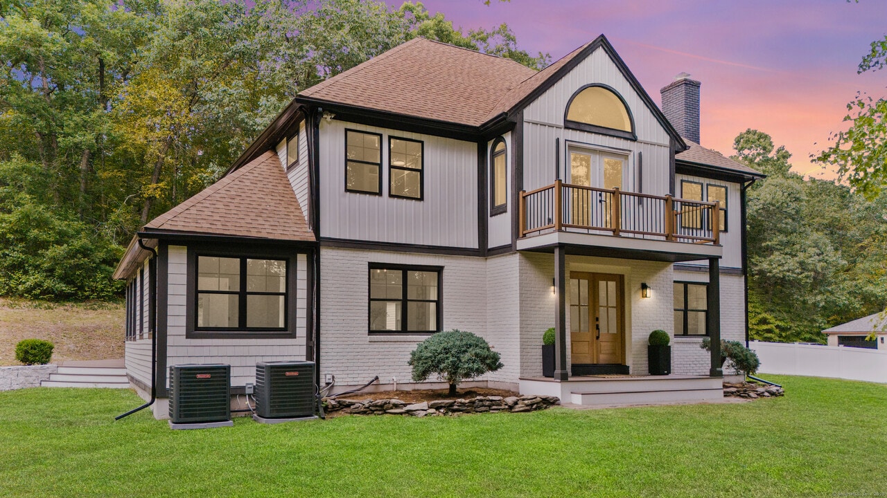 60 Mountain Rd in Colchester, CT - Building Photo