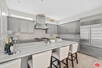 12682 Millennium Dr in Los Angeles, CA - Building Photo - Building Photo