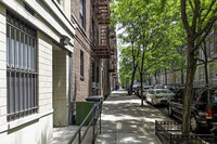 229 W 144th St in New York, NY - Foto de edificio - Building Photo