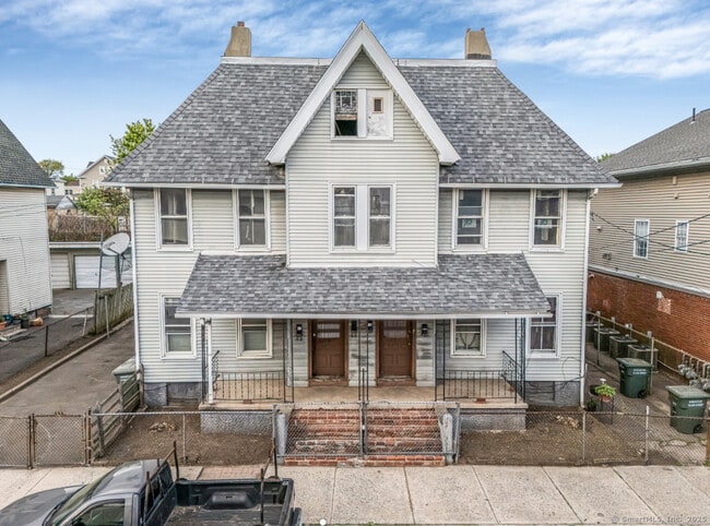 property at 276 Pequonnock St