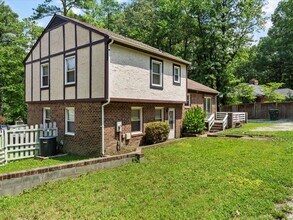 8535 Old Spring Rd in Richmond, VA - Foto de edificio - Building Photo