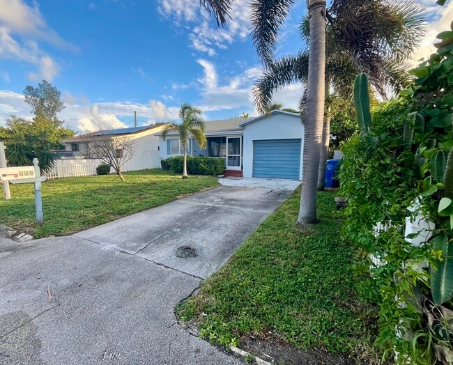 334 Anderson Rd in Lantana, FL - Building Photo - Building Photo