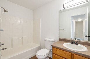 2037 N 2165 W in Clinton, UT - Building Photo