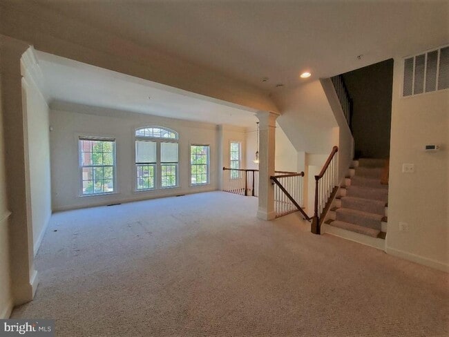 property at 1625 Whitehall Dr