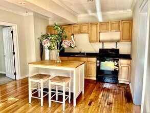 2 Academy St in New Haven, CT - Building Photo - Building Photo