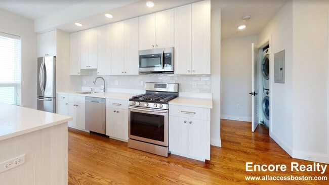22 Everett St, Unit #1 - 203 in Cambridge, MA - Foto de edificio - Building Photo