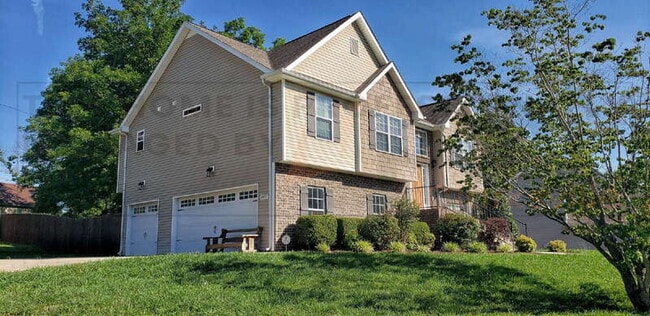 1487 Trainer Rd in Clarksville, TN - Building Photo - Building Photo