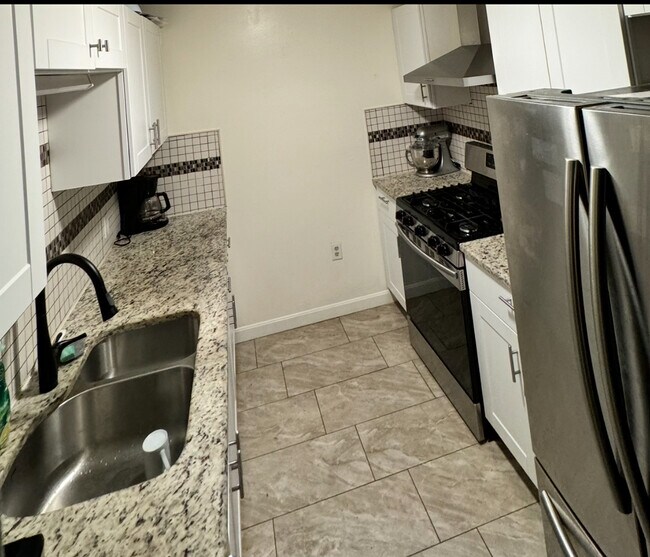 4 Greenbriar Dr, Unit 4-202 in North Reading, MA - Building Photo - Building Photo