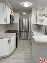 11750 W Sunset Blvd in Los Angeles, CA - Building Photo - Building Photo