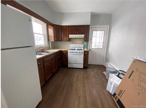 464 NY-17M in Middletown, NY - Building Photo - Building Photo