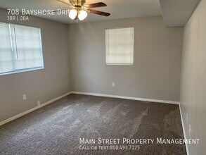 708 Bayshore Dr, Unit 3 in Pensacola, FL - Building Photo - Building Photo