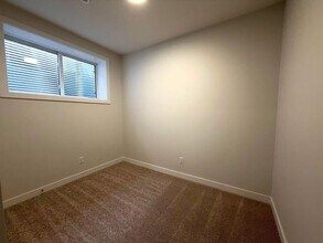 3116 Dixon Lndg SW in Edmonton, AB - Building Photo - Building Photo