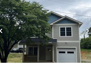 240 Old Farm School Rd in Asheville, NC - Building Photo