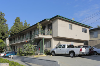 7656 Pickering Ave in Whittier, CA - Building Photo - Building Photo