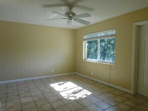 248 NE 12th St-Unit -3 in Delray Beach, FL - Building Photo - Building Photo