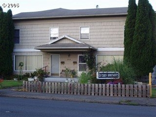 2312 1st St in Tillamook, OR - Building Photo