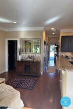 716 CARNEROS Cir in High Point, NC - Foto de edificio - Building Photo