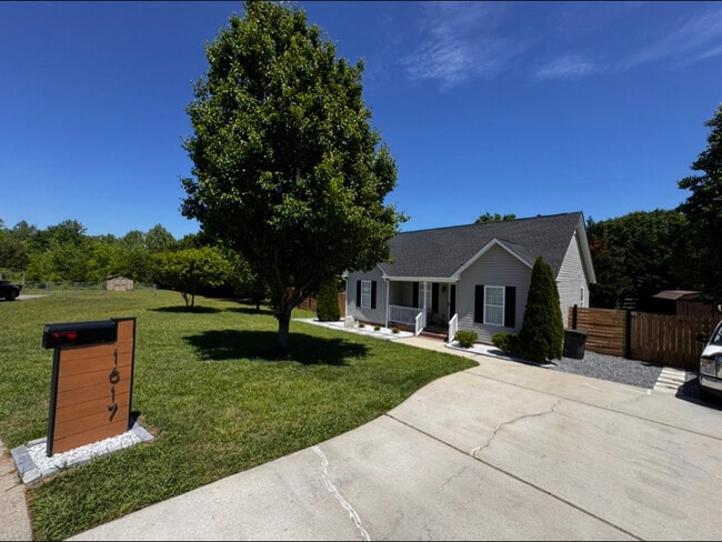 property at 1617 Whetstone Ct