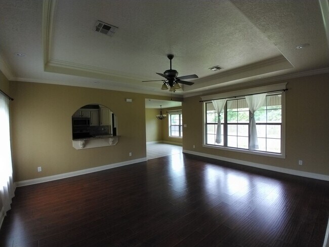 317 Barbara Dr in Deridder, LA - Building Photo - Building Photo