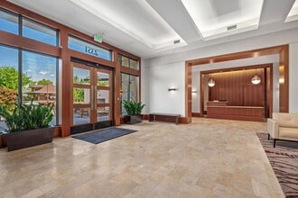 2351 NW Westover Rd, Unit 806 in Portland, OR - Building Photo - Building Photo