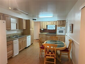 2545 Kemp Ave in Kingman, AZ - Building Photo - Building Photo