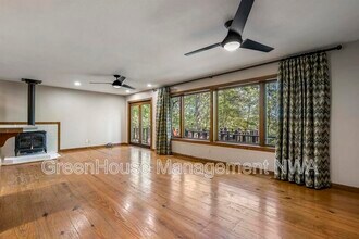 8984 Falls Hollow Rd in Rogers, AR - Building Photo - Building Photo