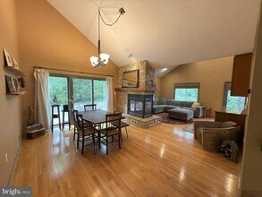 1665 Cedar Hollow Way in Reston, VA - Building Photo - Building Photo