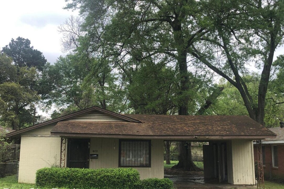 2035 Vivian St in Shreveport, LA - Building Photo