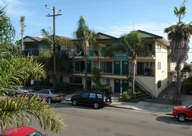 Sea View Apartments in Goleta, CA - Foto de edificio - Building Photo
