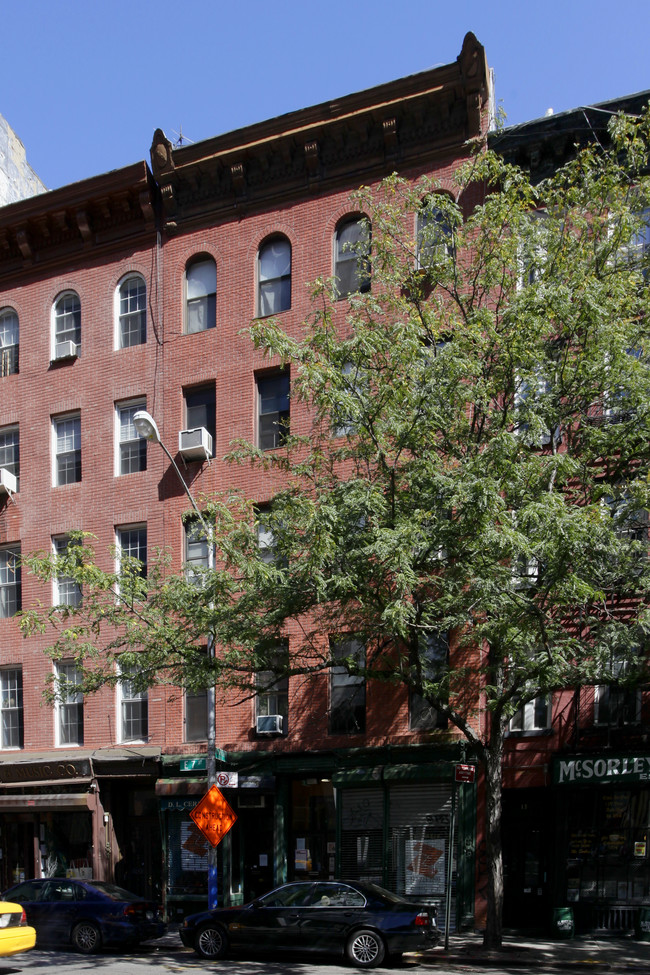 13 E 7th St in New York, NY - Building Photo - Building Photo