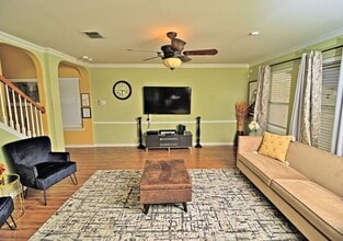 10015 Cactus Valley in San Antonio, TX - Building Photo - Building Photo