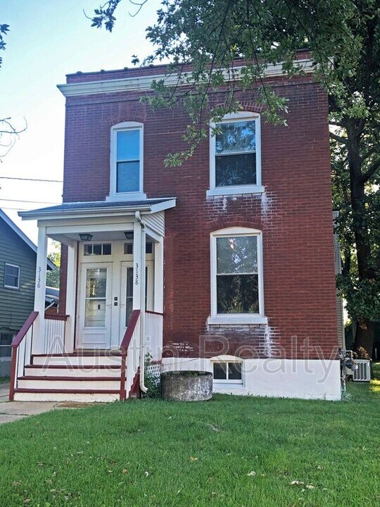 3138 Sutton Blvd in Maplewood, MO - Building Photo