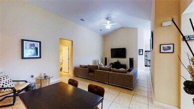 1296 Lexington Manor SW in Vero Beach, FL - Building Photo - Building Photo