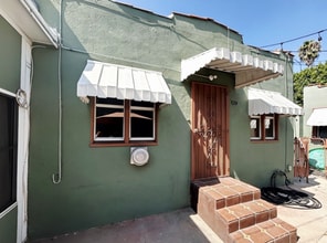 725 E 81st St in Los Angeles, CA - Building Photo - Building Photo