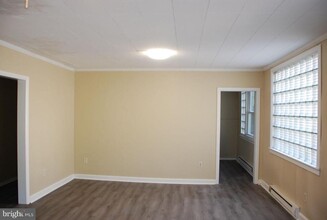 724 W Broad St in Quakertown, PA - Building Photo - Building Photo