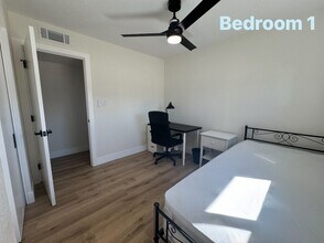 1368 W 14th St, Unit Full House in Tempe, AZ - Foto de edificio - Building Photo